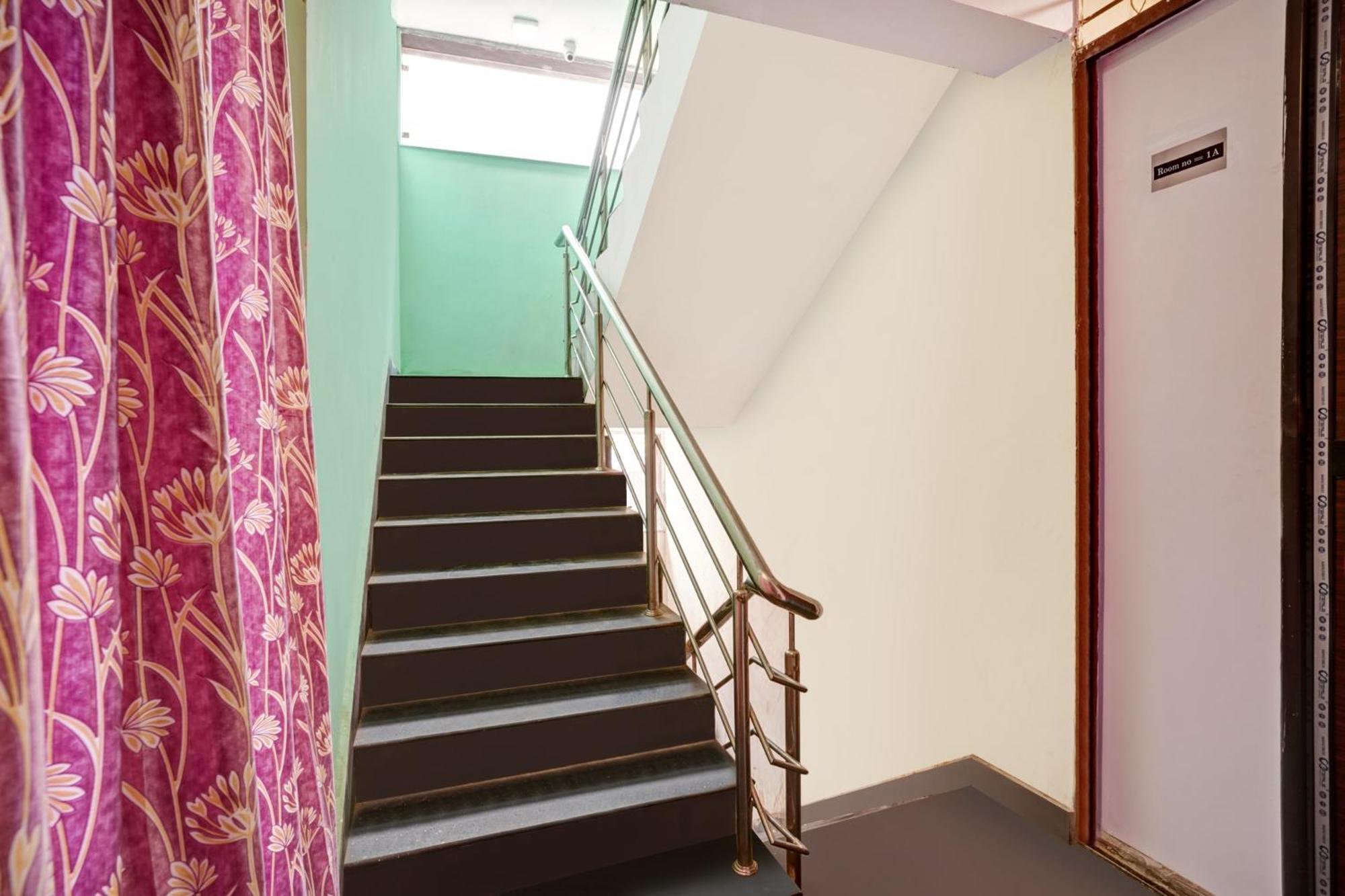 Super Hotel O Grill Inn Dhanbād Extérieur photo